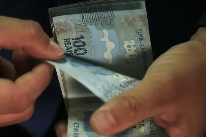 Abono salarial: pagamento para nascidos em maio e junho começa hoje