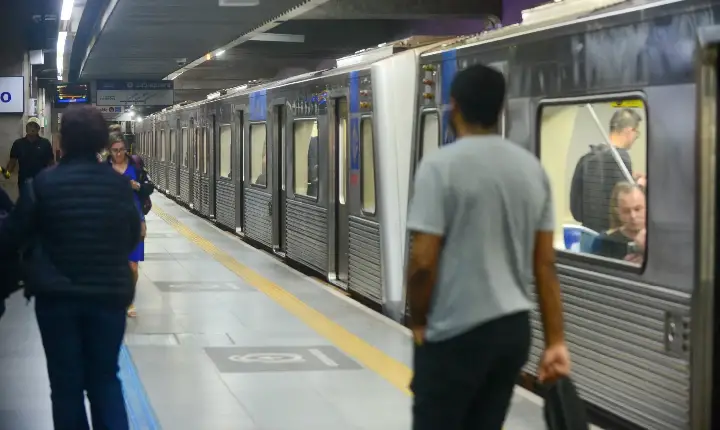 Abre e fecha de 12 de outubro: confira o funcionamento dos serviços de SP