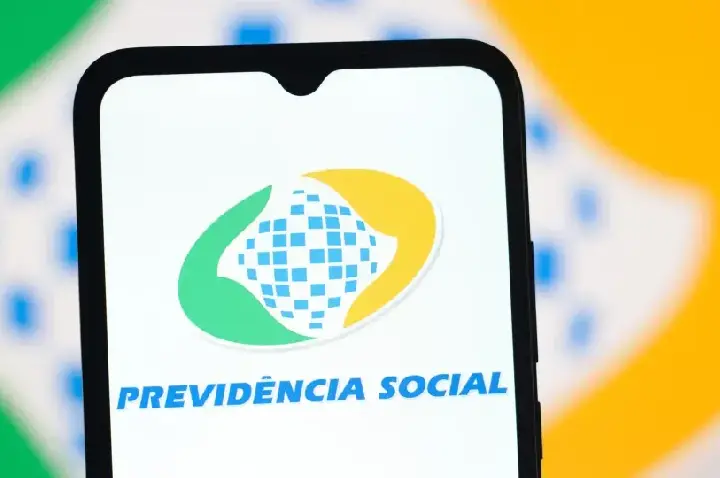 Familiares não devem sacar benefício do INSS após falecimento do segurado; veja o que fazer