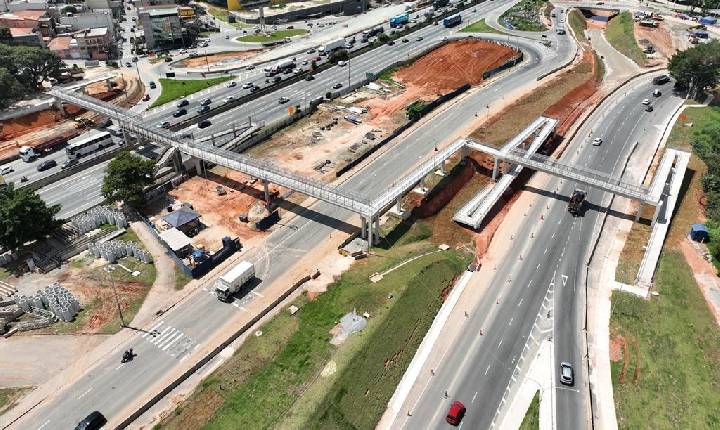 Mobilidade de Barueri informa: ViaOeste conclui modernização da passarela do km 26 da Castello