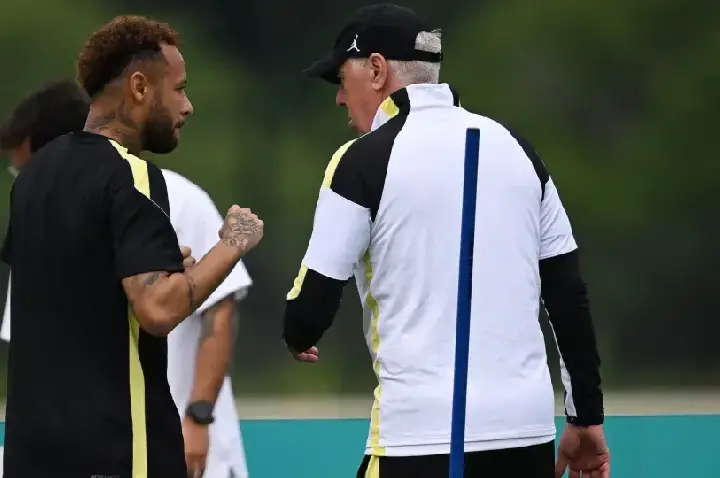 Neymar não viaja com a Seleção e está fora do jogo com o Haiti