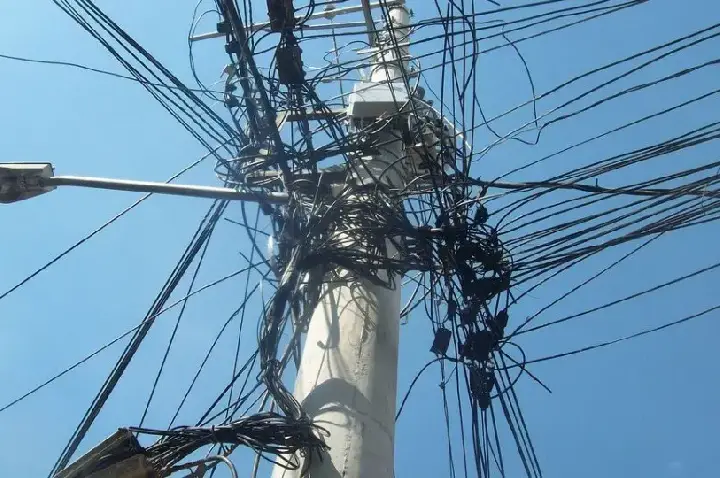 Número de acidentes com a rede elétrica cresceu no Brasil em 2025