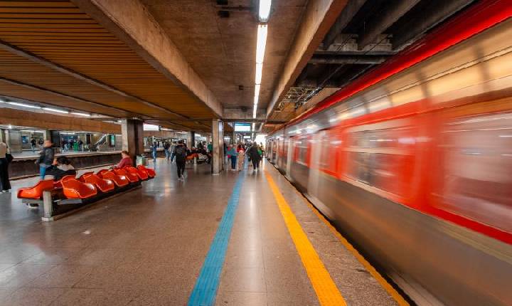 Pagamento por aproximação de cartão chega a todas as estações da CPTM e antecipa cronograma