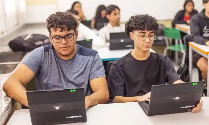 São Paulo tem 2.631 oportunidades de estágio remunerado para alunos do Ensino Médio Técnico