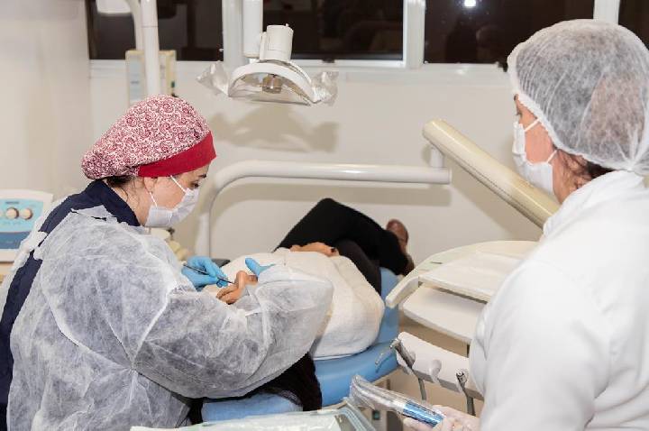 Secretaria da Mulher amplia atendimento com serviço de odontologia