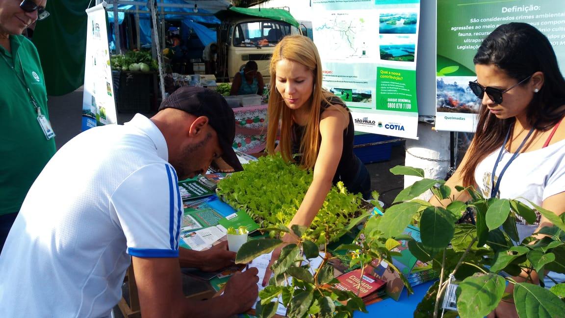 Feira Noturna de Cotia recebe Pedágio Ambiental nesta quarta-feira (15)