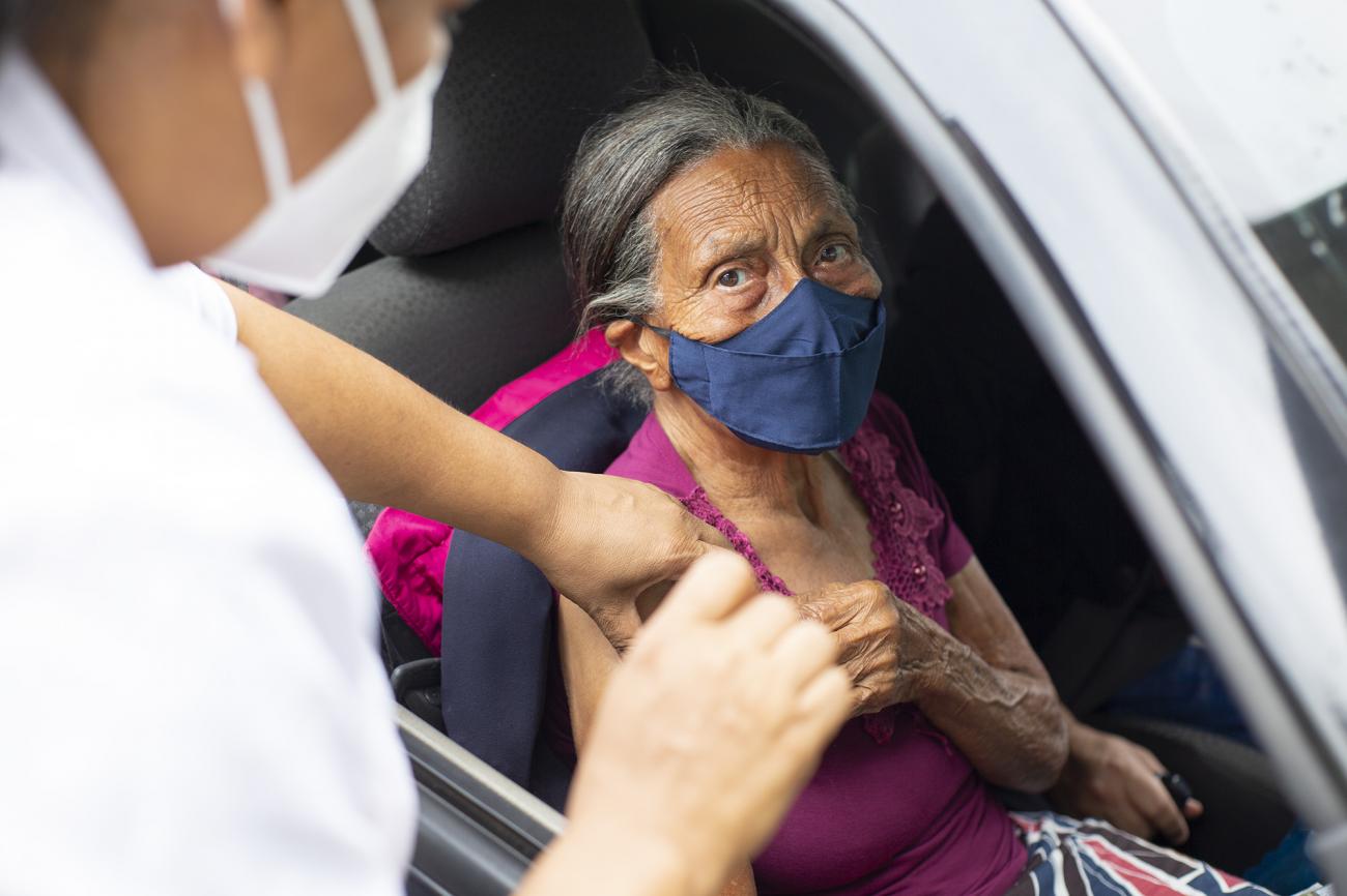 Dia 2/03 tem vacinação contra Covid-19 para idosos com idade a partir de 80 anos completos