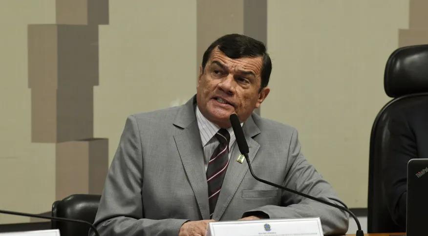 Ministro da Defesa pede nova reunião com Moraes no TSE