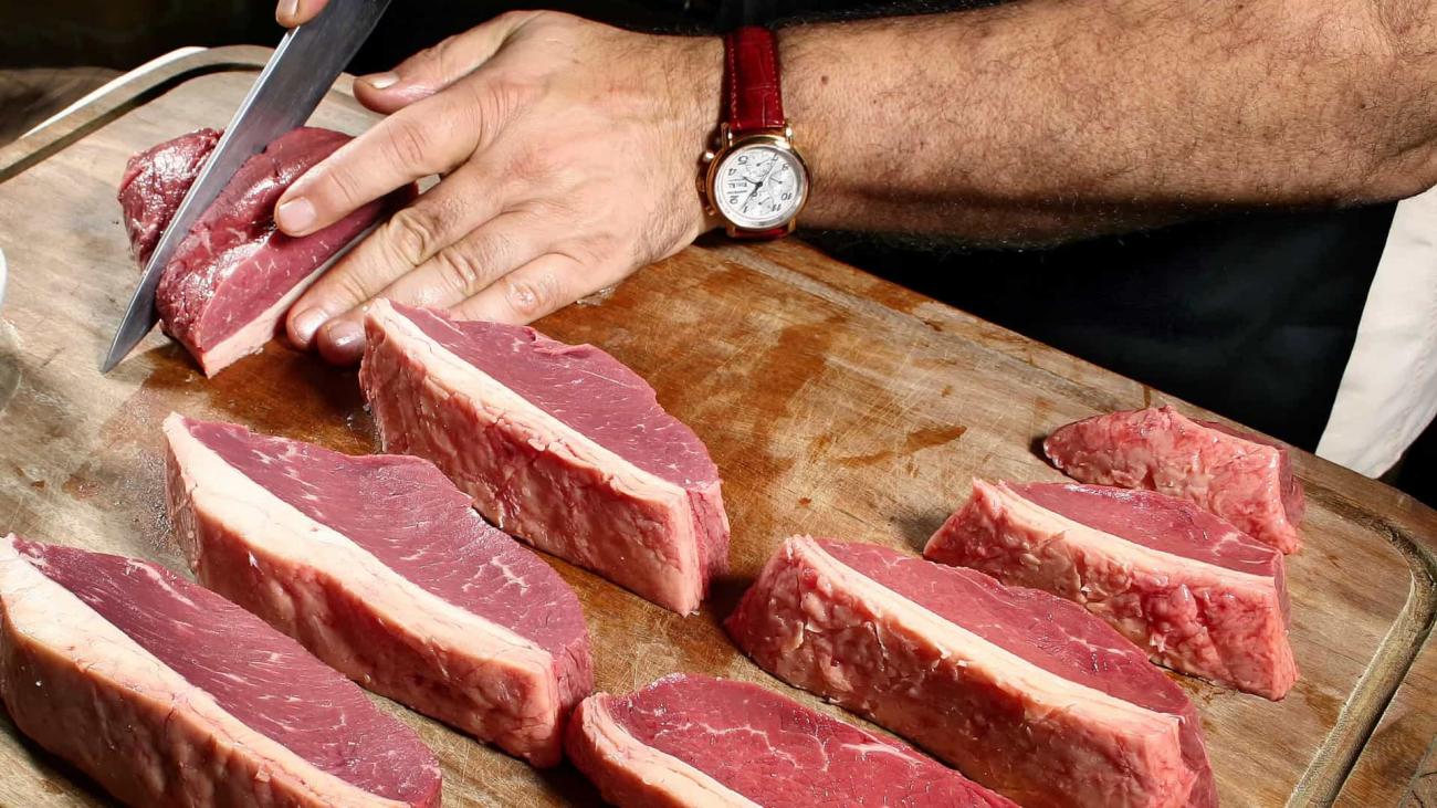 Brasileiro troca carne bovina por frango, porco e ovos na pandemia