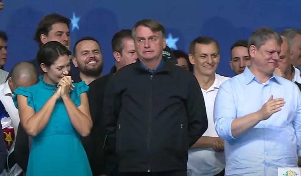 Tarcísio nomeia irmão de Michelle Bolsonaro e marido de sua cunhada para cargos de confiança no governo de SP