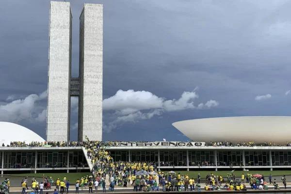 Câmara abre nova licitação para reforçar segurança após invasões