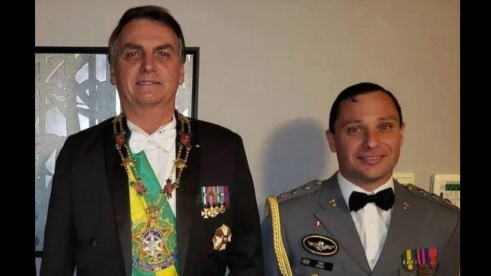 Alvos da PF, assessores de Bolsonaro multiplicaram ganhos em viagens aos EUA