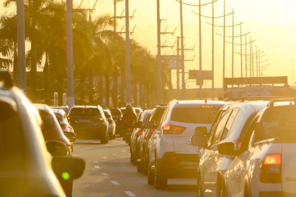 2,8 milhões veículos deixam capital de SP neste feriado de Corpus Christi; confira horários de maior fluxo
