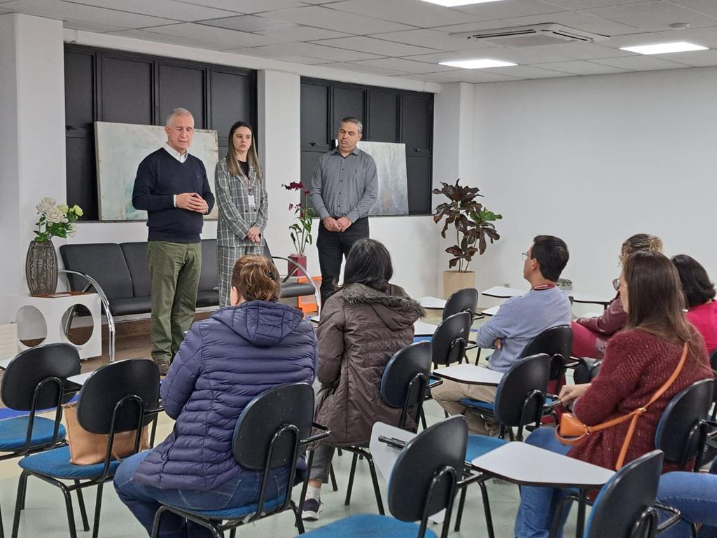 Encontro define prioridades no atendimento das farmácias da rede