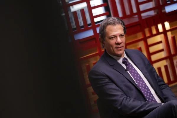 Haddad defende taxar ricos: “Pessoa está num paraíso fiscal só dela”