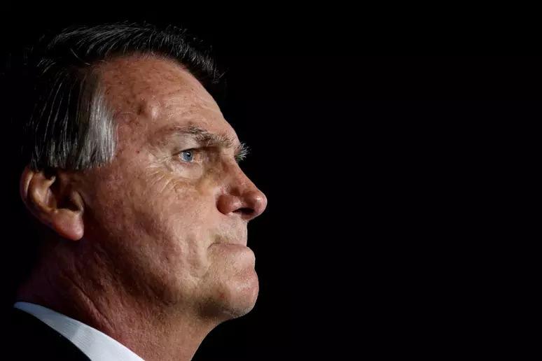 Sargento que assessorou Bolsonaro movimentou R$ 3,3 milhões em um ano, aponta Coaf