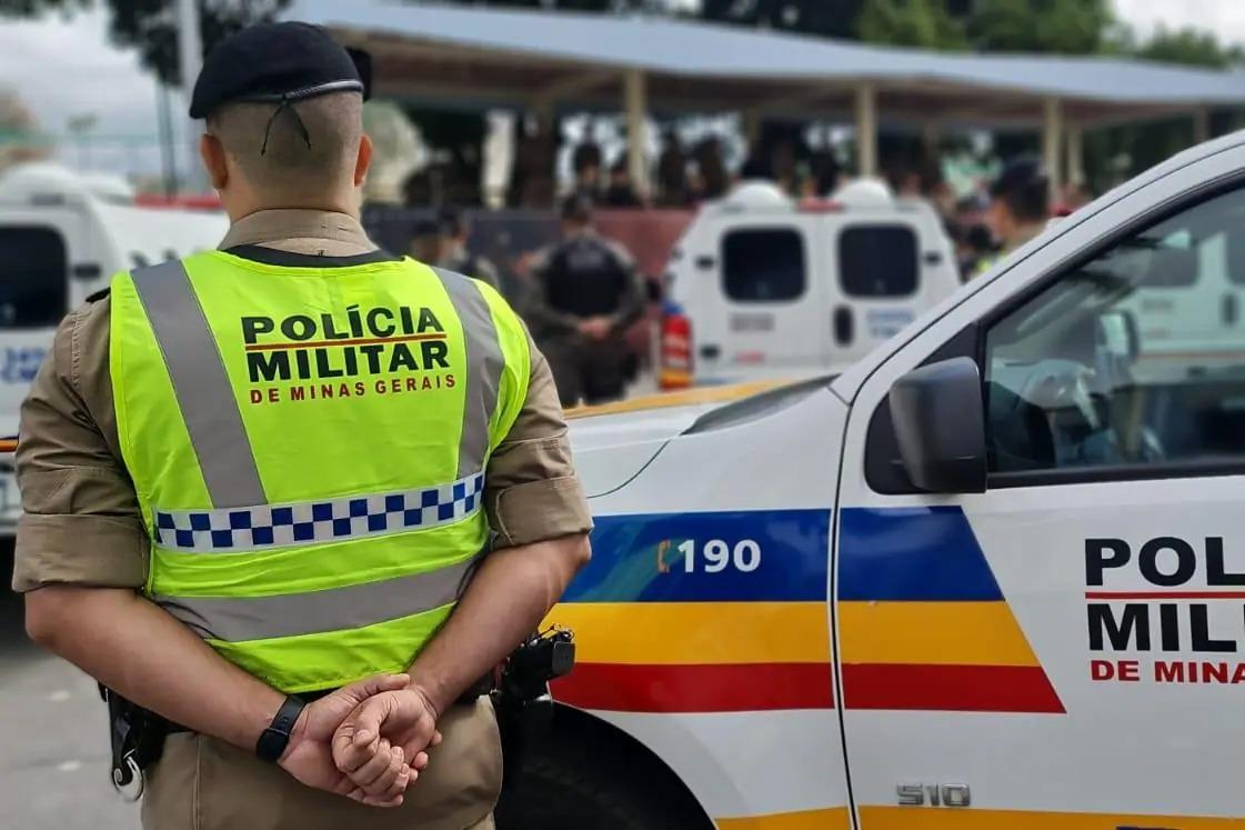 Brasileiro paga R$ 9.600 por mês a cada militar aposentado