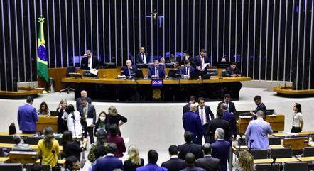 Câmara vê 'forte reação' a veto à desoneração da folha; proposta foi aprovada por 84% dos deputados