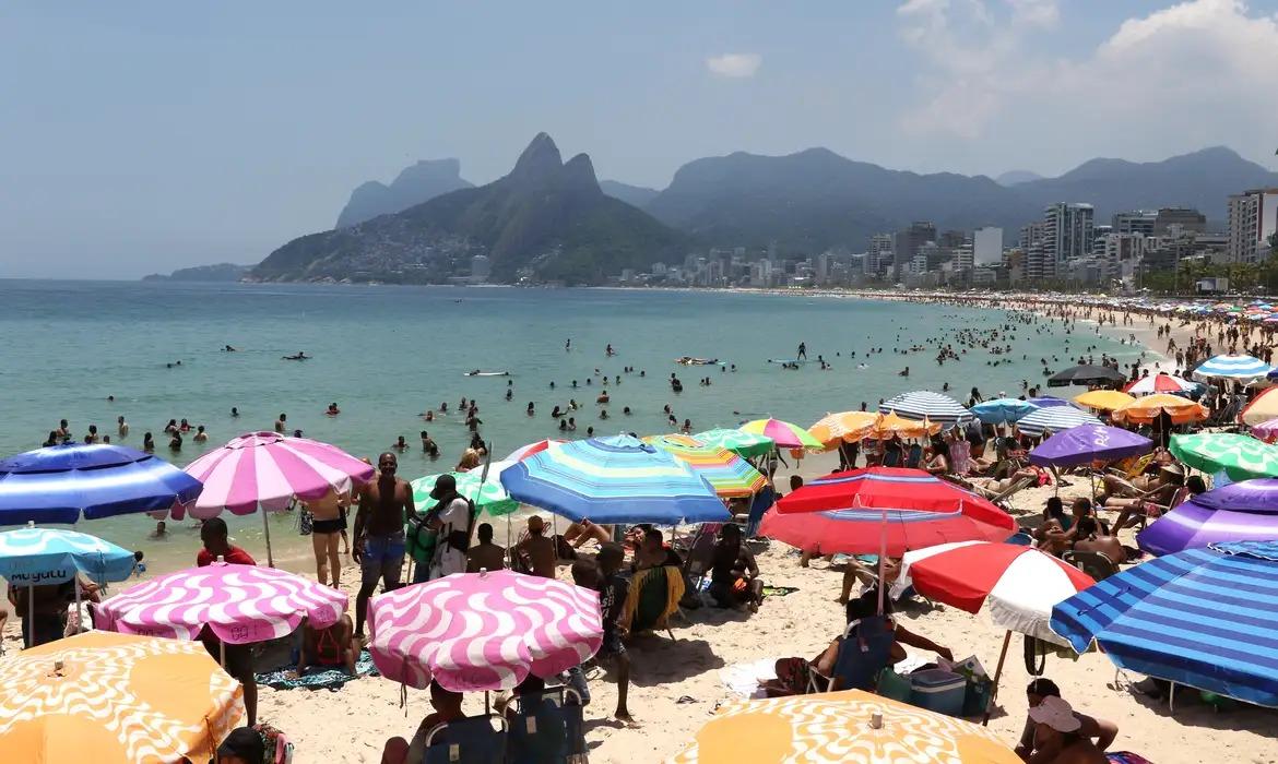 Geral Verão começa com previsão de calor acima da média histórica