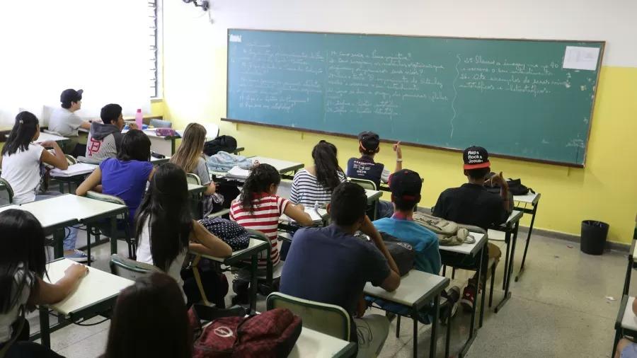 SP retém verbas de educação básica há 5 anos; Tarcísio quer mais cortes