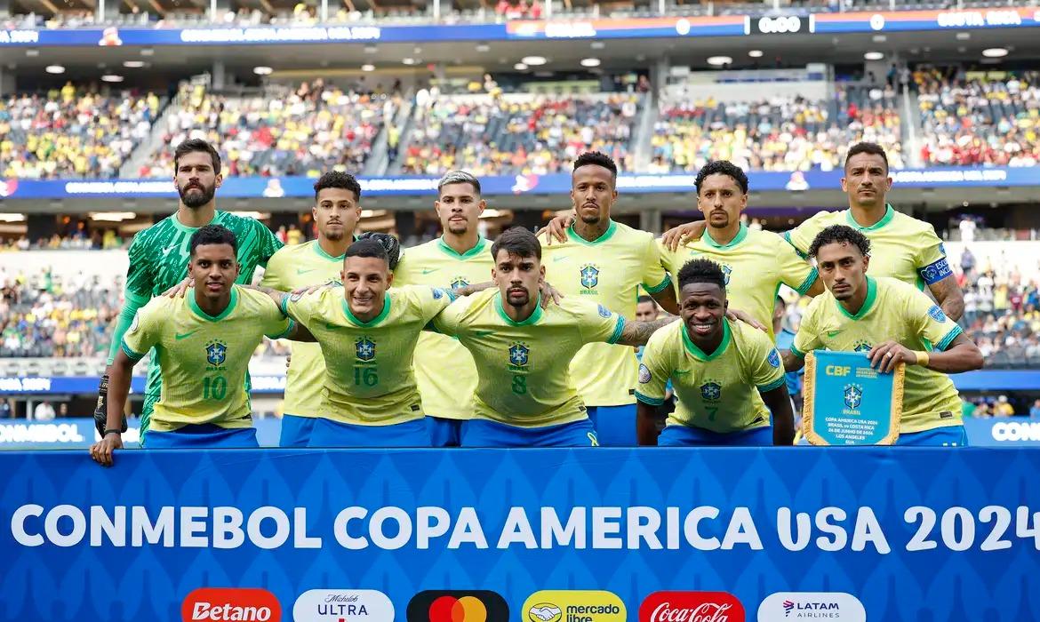 Brasil enfrenta Paraguai em busca da primeira vitória na Copa América