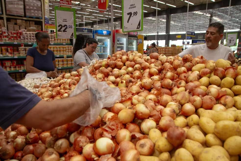 Governo federal reúne ministros e empresários para discutir preço dos alimentos nesta quinta