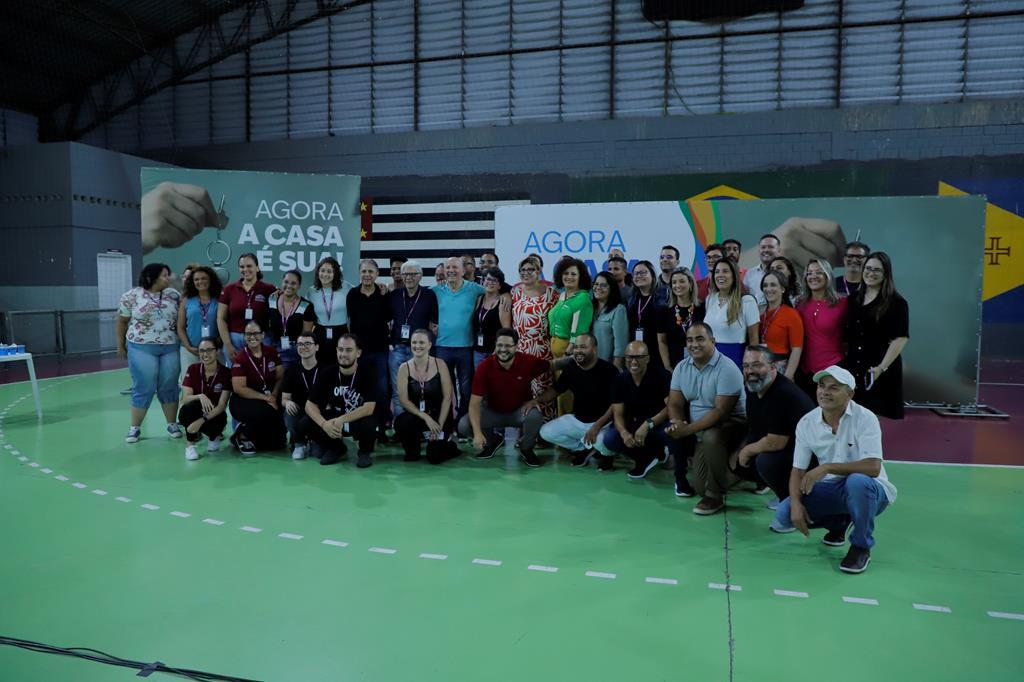 Programa Reurb entrega novos títulos de propriedade de imóveis