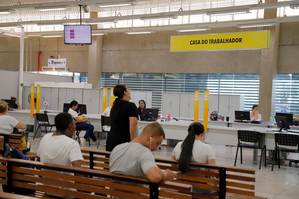 Barueri oferece 39 vagas de emprego entre 20 e 26 de maio