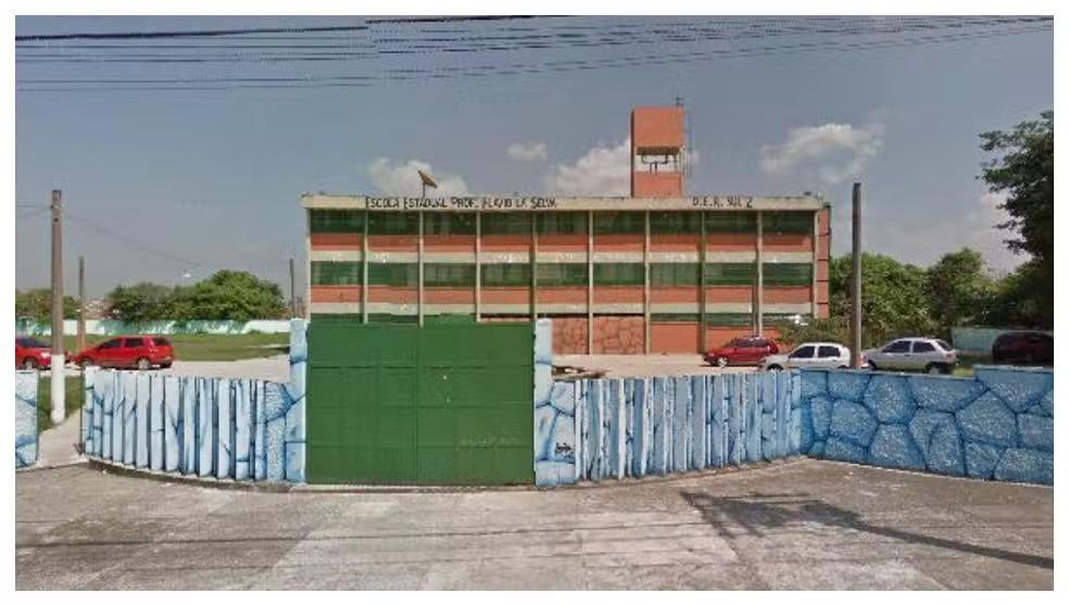 Aluna de 12 anos tem dedo decepado em escola estadual de SP; direção da escola é acusada de negligência