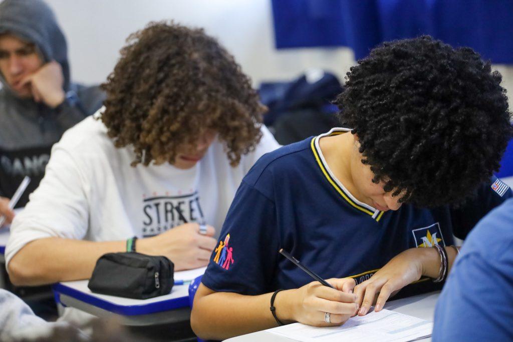 Governo de SP garante continuidade do programa das escolas cívico-militares após decisão judicial favorável