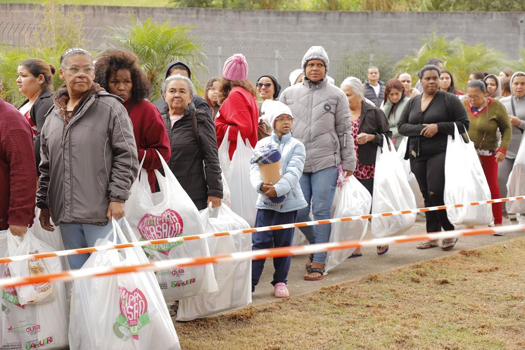 Barueri encerra Campanha do Agasalho “Tudo Novo” 2025 com recorde de doações e solidariedade