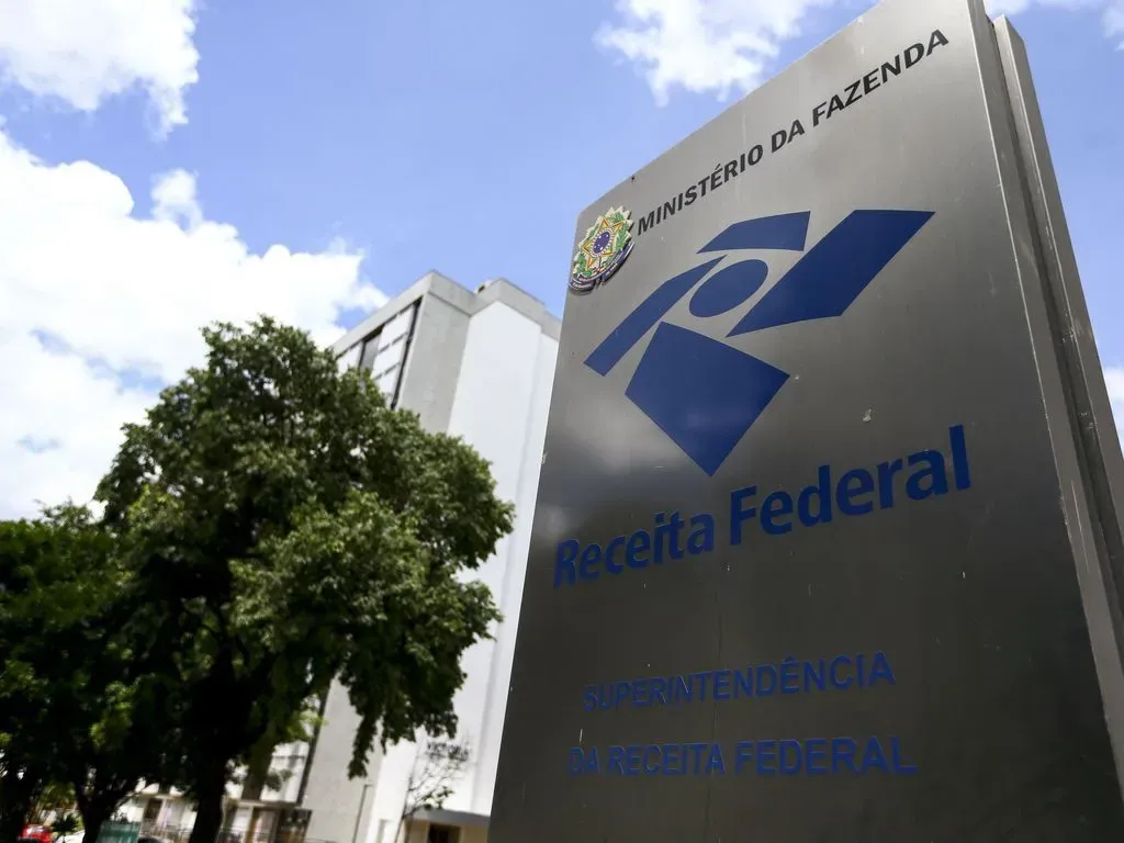 Leilão da Receita terá iPhone por R$ 300; veja como participar