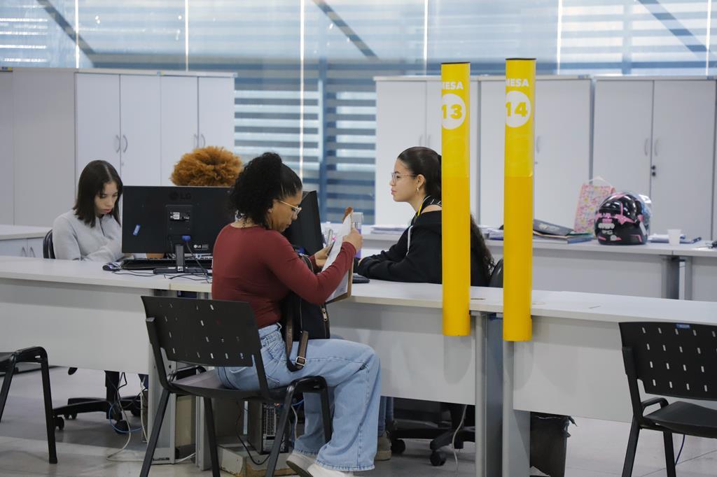 Casa do Trabalhador de Barueri anuncia 21 novas vagas de emprego