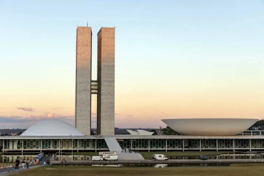 Reajuste de servidores do Congresso terá impacto de R$ 790,4 milhões em 2026