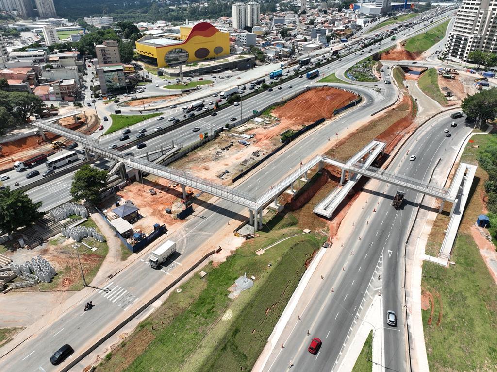 Mobilidade de Barueri informa: ViaOeste conclui modernização da passarela do km 26 da Castello