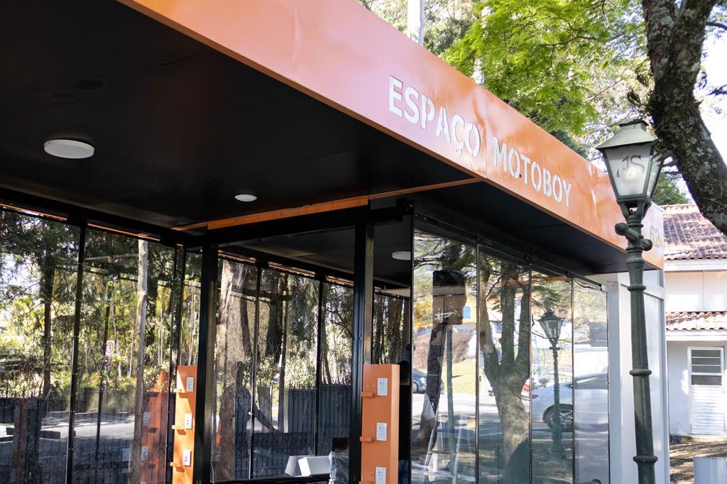 Prefeitura inaugura Espaço Motoboy na Aldeia da Serra e amplia rede de apoio à categoria